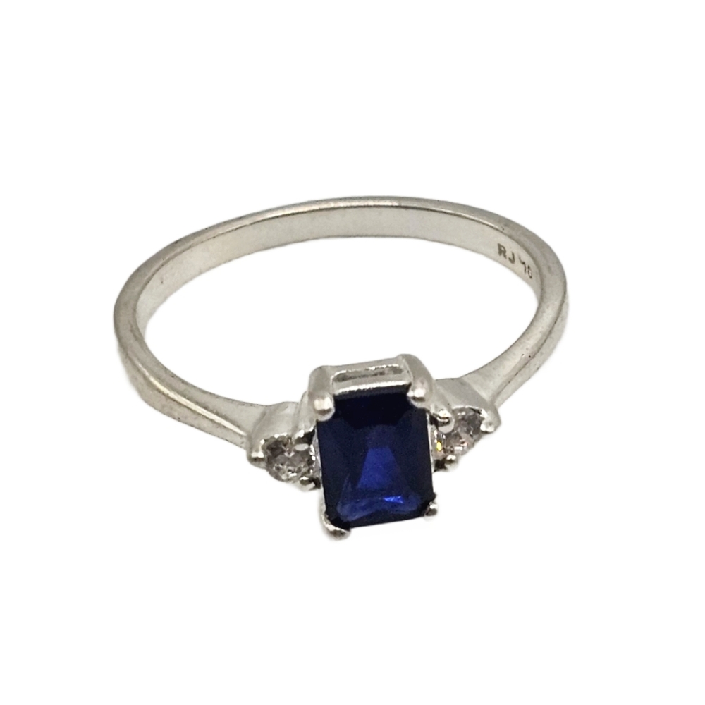 Sterling Silver Deep Blue Stone Classic Ring Size 9.75